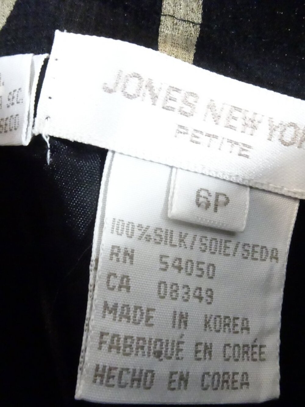 Jones New York 100% Silk Faux Wrap Skirt Size 6P Black NEW Tribal Print - Picture 3 of 5
